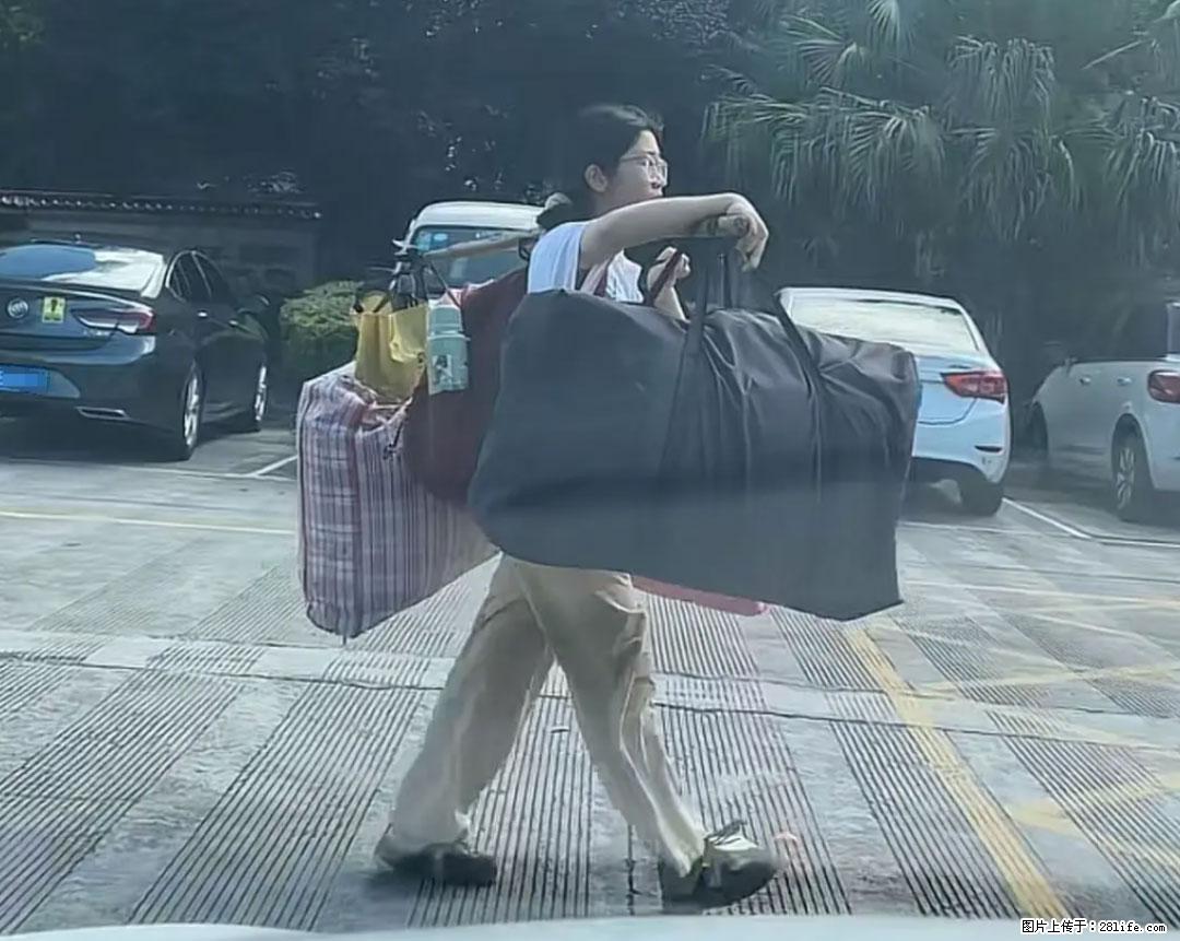 全网追的“扁担女孩”，找了一份暑假工，时薪12元 - 阜新生活资讯 - 阜新28生活网 fx.28life.com